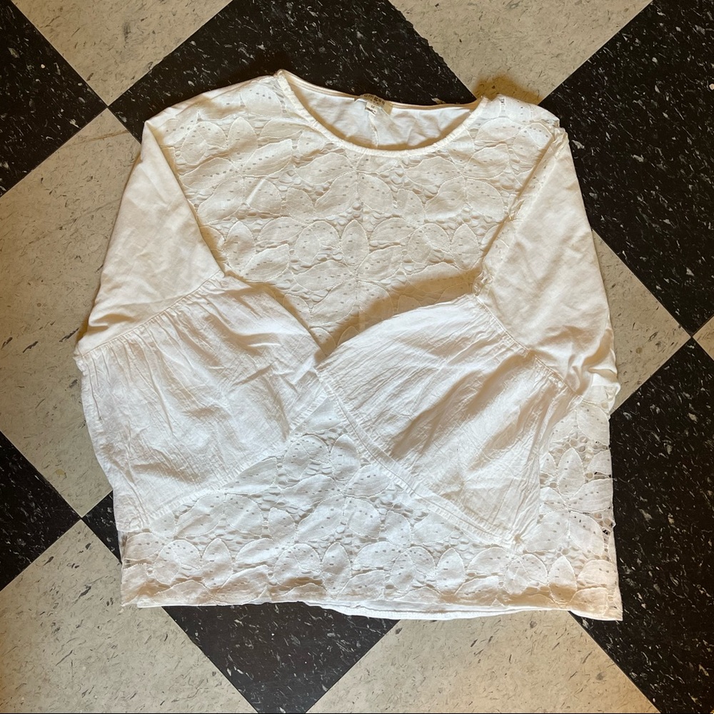 Lightly worn Women’s medium #UMGEE shirt.